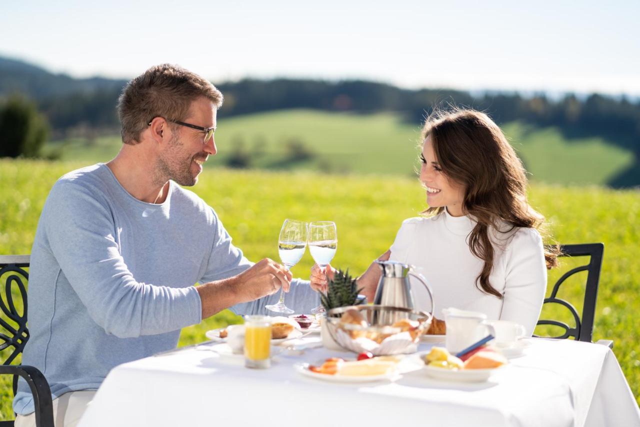 Saigerhoeh Wellness Golf Wandern Ueber Dem Titisee Lenzkirch