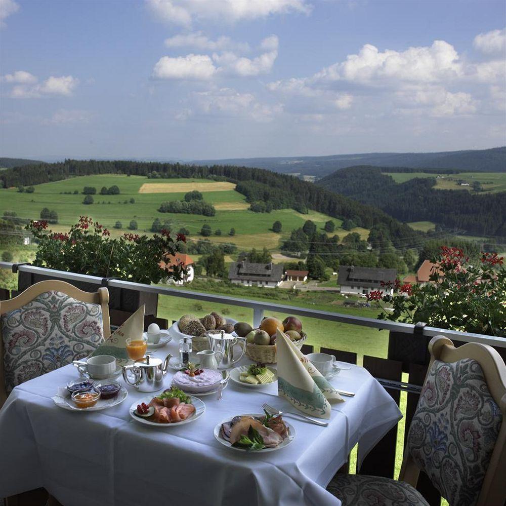 Hotel Saigerhoeh Wellness Golf Wandern Ueber Dem Titisee Lenzkirch